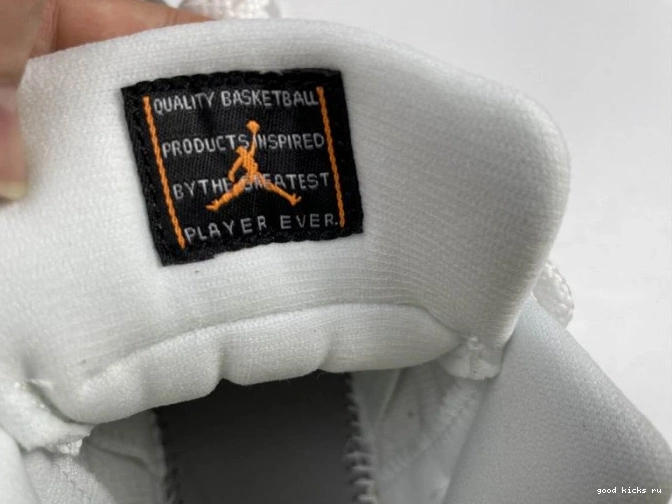 AH7860-139 LOW CITRUS AIR BRIGHT JORDAN 11 RETRO 0713
